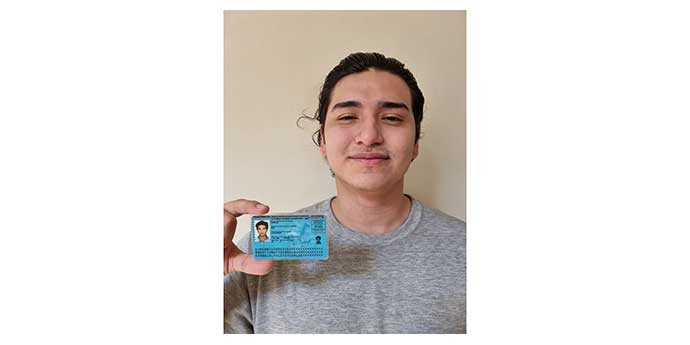 selfie-id-verification-photo-guidelines-correct-selfie-id.jpg